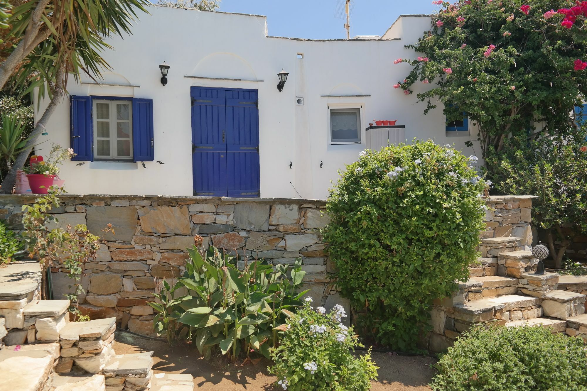 Sun Rock Apartments Stelida  Exterior foto